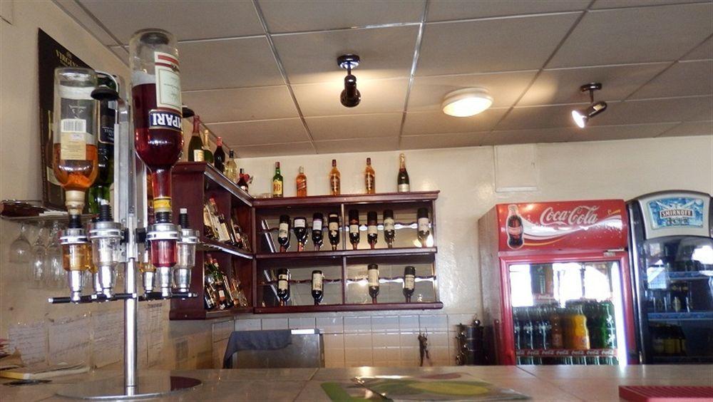Hotel Santa Lucia Yaoundé Екстериор снимка
