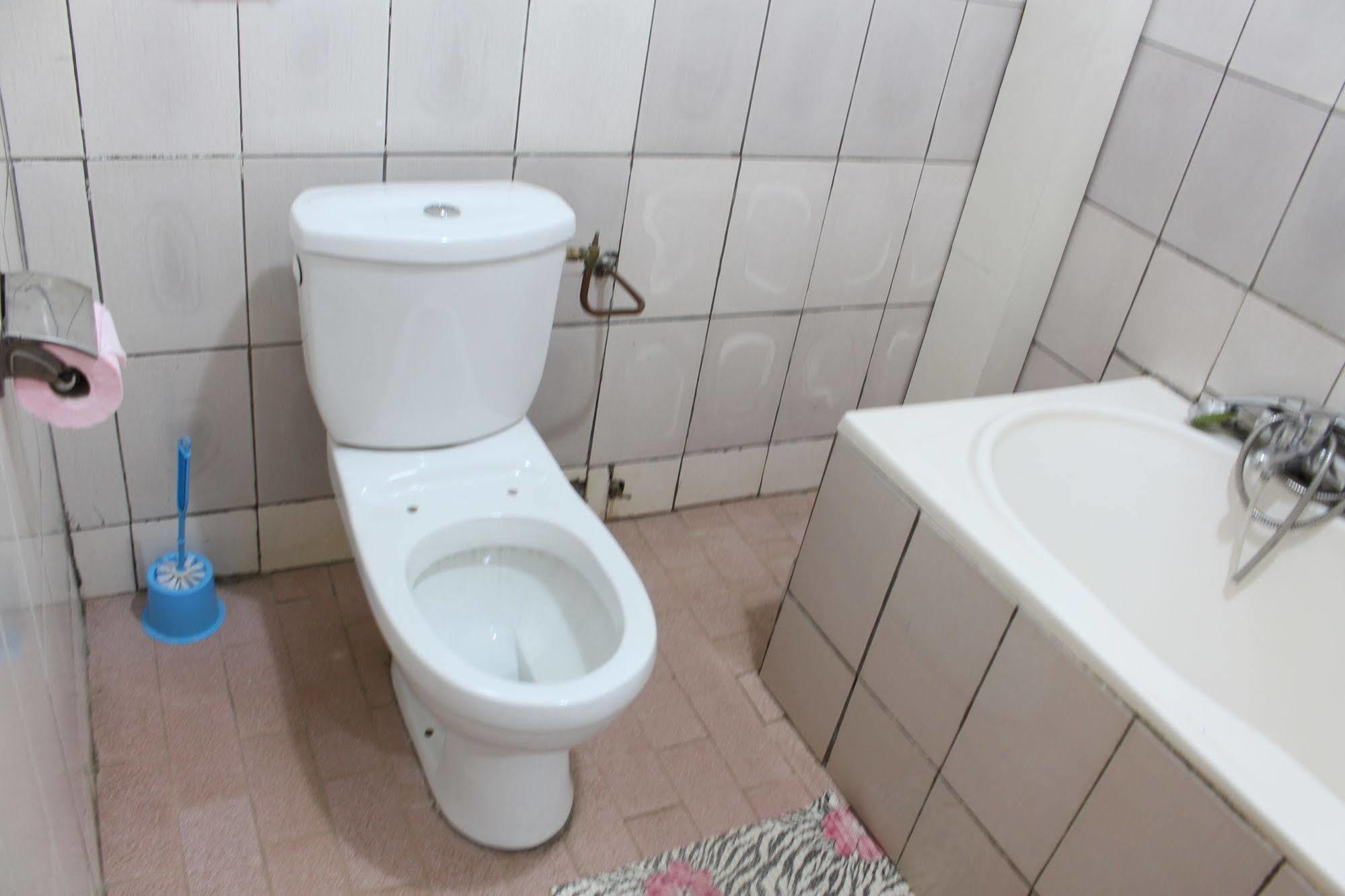 Hotel Santa Lucia Yaoundé Екстериор снимка